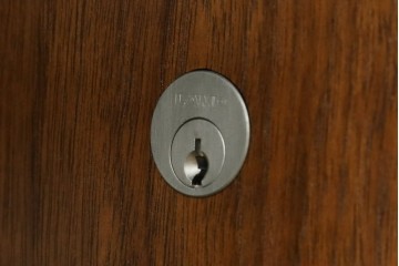 中古　希少な廃番品　起立木工(KIRITSU MOKKO)　LEARN(ラーン)　ウォールナット材　ブラウンカラーと黒脚のコントラストが映えるワークデスク　(R-090769)