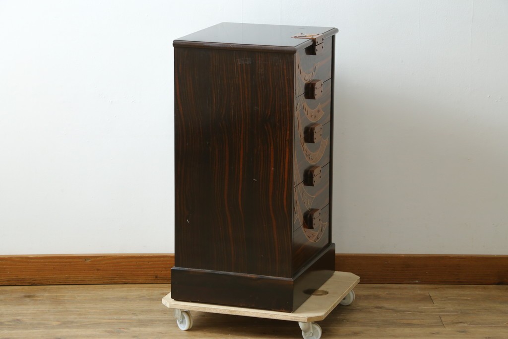 中古　美品　大阪唐木指物　吉田唐木工芸社　寄木細工と象嵌が華やかな小型チェスト　(R-090770)