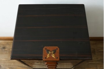 中古　美品　大阪唐木指物　吉田唐木工芸社　寄木細工と象嵌が華やかな小型チェスト　(R-090770)