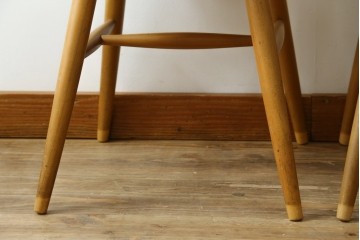 和製ヴィンテージ　秋田木工　ハンナチェア　すっきりとしたウィンザースタイルのダイニングチェア2脚セット　(R-090771)