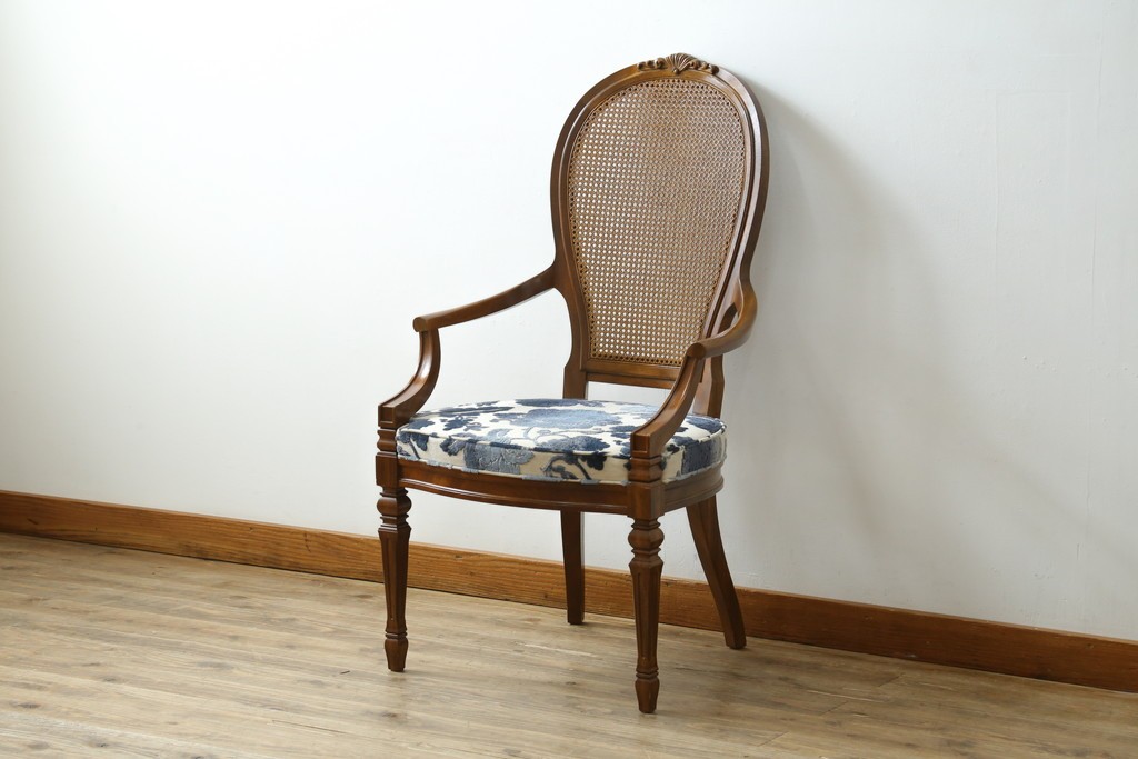 中古　美品!!　DREXEL HERITAGE(ドレクセルヘリテイジ)　Cameo Classics(キャメオクラシックス)　マホガニー材　ラタン編みと花柄ファブリックが上品なアームチェア　定価約35万円　(R-090773)