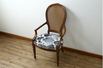 中古　美品!!　DREXEL HERITAGE(ドレクセルヘリテイジ)　Cameo Classics(キャメオクラシックス)　マホガニー材　ラタン編みと花柄ファブリックが上品なアームチェア　定価約35万円　(R-090773)