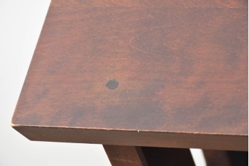 中古　北海道民芸家具　落ち着いた色合いが上品な収納付き飾り棚　(R-090778)