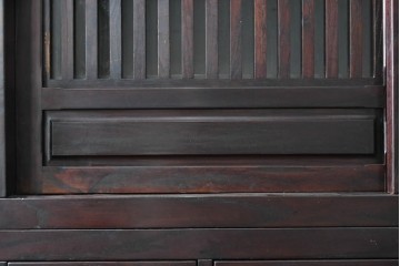 中古　国産職人手作り　栗材　縦格子戸が上品な重ね水屋箪笥　(R-090783)