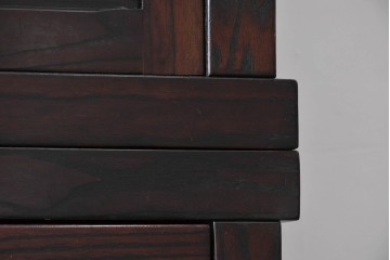 中古　国産職人手作り　栗材　縦格子戸が上品な重ね水屋箪笥　(R-090783)