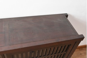 中古　国産職人手作り　栗材　水屋箪笥上段　縦格子戸が上品なサイドボード　(R-090784)
