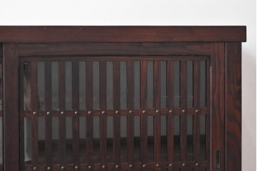 中古　国産職人手作り　栗材　水屋箪笥上段　縦格子戸が上品なサイドボード　(R-090784)