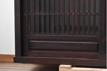 中古　国産職人手作り　栗材　水屋箪笥上段　縦格子戸が上品なサイドボード　(R-090784)
