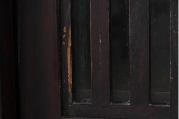 中古　国産職人手作り　栗材　水屋箪笥上段　縦格子戸が上品なサイドボード　(R-090784)