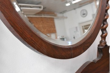 イギリスアンティーク　1920年頃　オーク材　バーリーツイストの支柱と丸鏡がかわいらしいドレッシングチェスト　(R-090786)