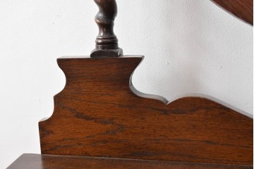 イギリスアンティーク　1920年頃　オーク材　バーリーツイストの支柱と丸鏡がかわいらしいドレッシングチェスト　(R-090786)