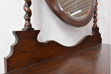 イギリスアンティーク　1920年頃　オーク材　バーリーツイストの支柱と丸鏡がかわいらしいドレッシングチェスト　(R-090786)