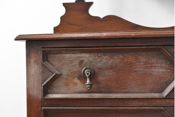 イギリスアンティーク　1920年頃　オーク材　バーリーツイストの支柱と丸鏡がかわいらしいドレッシングチェスト　(R-090786)
