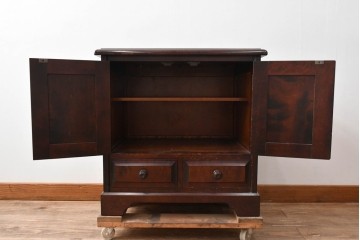 和製ヴィンテージ　北海道民芸家具　上品な佇まいのサイドキャビネット　(R-090788)