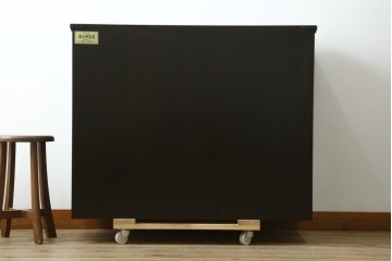 中古　美品　岩谷堂箪笥　桜木作　重厚感ある佇まいの衣装箪笥　(R-090793)