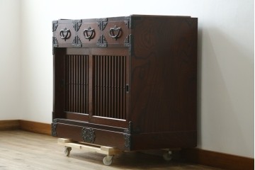 《天板取り付け加工費込み》　中古　美品　岩谷堂箪笥　表情豊かな木目と縦桟の意匠を楽しめるキャビネット　(R-090797)