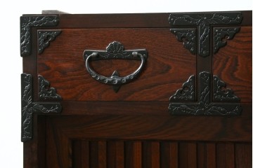 《天板取り付け加工費込み》　中古　美品　岩谷堂箪笥　表情豊かな木目と縦桟の意匠を楽しめるキャビネット　(R-090797)
