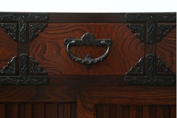 《天板取り付け加工費込み》　中古　美品　岩谷堂箪笥　表情豊かな木目と縦桟の意匠を楽しめるキャビネット　(R-090797)