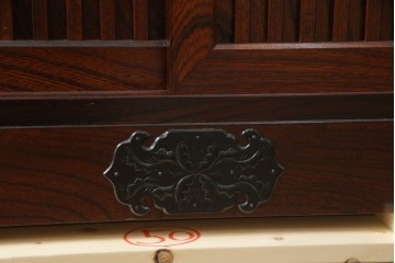 《天板取り付け加工費込み》　中古　美品　岩谷堂箪笥　表情豊かな木目と縦桟の意匠を楽しめるキャビネット　(R-090797)