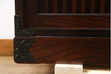 《天板取り付け加工費込み》　中古　美品　岩谷堂箪笥　表情豊かな木目と縦桟の意匠を楽しめるキャビネット　(R-090797)