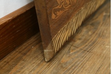 【簡易リペア限定品】　和製ヴィンテージ　日光彫り　水芭蕉の意匠が趣深い一枚板の飾り板　(R-090799)