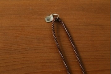 【簡易リペア限定品】　和製ヴィンテージ　日光彫り　水芭蕉の意匠が趣深い一枚板の飾り板　(R-090799)