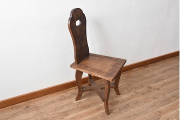 中古　美品　軽井沢彫　葡萄(ブドウ)の立体的な木彫が美しいダイニングチェア　(R-090803)