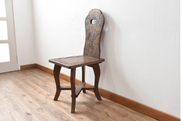 中古　美品　軽井沢彫　葡萄(ブドウ)の立体的な木彫が美しいダイニングチェア　(R-090803)