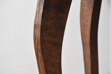 中古　美品　軽井沢彫　葡萄(ブドウ)の立体的な木彫が美しいダイニングチェア　(R-090803)
