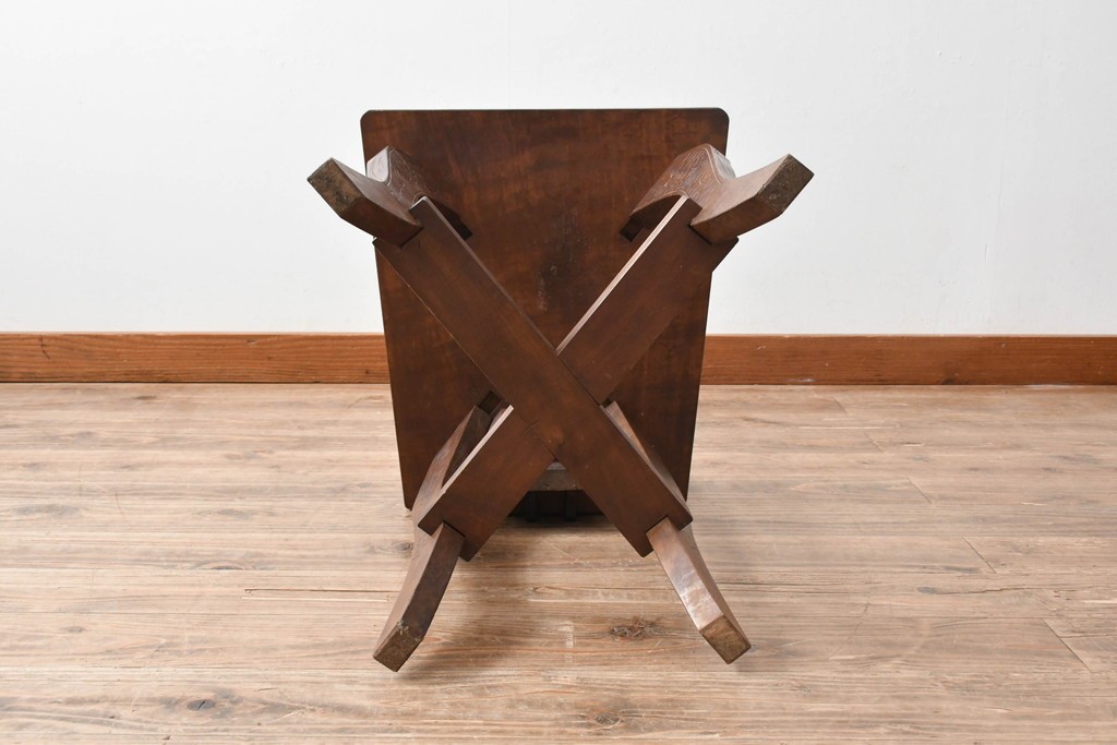 中古　美品　軽井沢彫　葡萄(ブドウ)の立体的な木彫が美しいダイニングチェア　(R-090803)