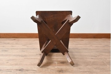 中古　美品　軽井沢彫　葡萄(ブドウ)の立体的な木彫が美しいダイニングチェア　(R-090803)
