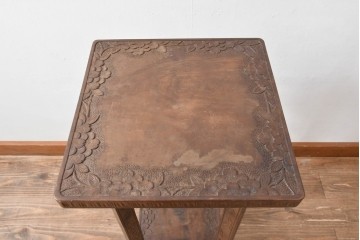 中古　美品　伝統工芸　軽井沢彫　桜の立体的な木彫が美しい花台　(R-090804)