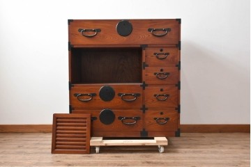 中古　美品　高級品　国産　職人手作り工芸家具　前面(欅材)　内部(桐材)　時代箪笥風チェスト　(R-090805)