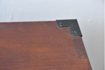 中古　美品　高級品　国産　職人手作り工芸家具　前面(欅材)　内部(桐材)　時代箪笥風チェスト　(R-090805)