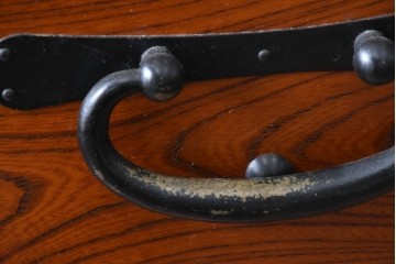 中古　美品　高級品　国産　職人手作り工芸家具　前面(欅材)　内部(桐材)　時代箪笥風チェスト　(R-090805)