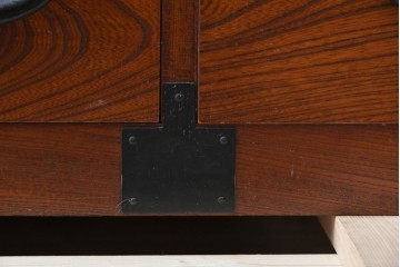 中古　美品　高級品　国産　職人手作り工芸家具　前面(欅材)　内部(桐材)　時代箪笥風チェスト　(R-090805)