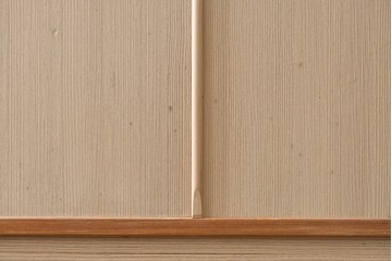中古　高級品　大阪泉州桐箪笥の名門・初音の総桐箪笥　田中家具製作所　金色金具が映える着物箪笥　定価約250万円　(R-090806)