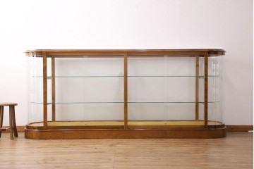 中古　特大　最高級品　曲面ガラス　パーケットが魅力的なオーバルデザインのガラスケース　(R-090807)
