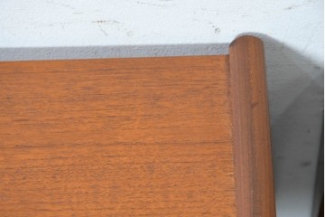 イギリスヴィンテージ　1970年頃　G-PLAN(ジープラン)　シンプルで洗練されたデザインのネストテーブル　(R-090811)