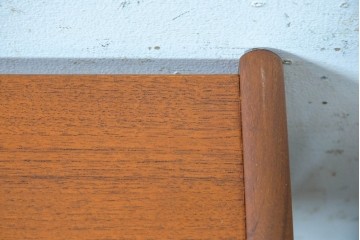 イギリスヴィンテージ　1970年頃　G-PLAN(ジープラン)　シンプルで洗練されたデザインのネストテーブル　(R-090811)