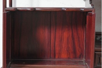 和製ヴィンテージ　昭和中期　紫檀(シタン)材　獅子と牡丹の彫刻が目を引く茶棚　(R-090812)