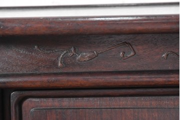 和製ヴィンテージ　昭和中期　紫檀(シタン)材　縁起のよい宝尽くしの彫刻をあしらった茶棚　(R-090814)