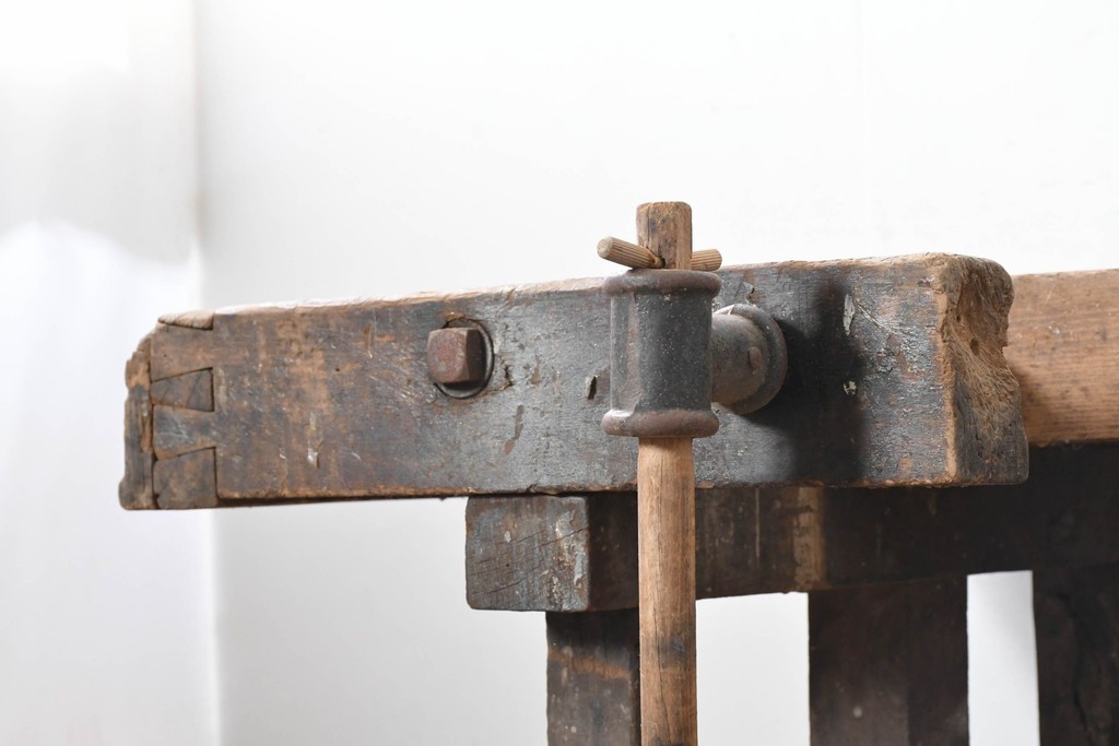 【簡易リペア限定品】　イギリスアンティーク　1920年から1950年頃　家具工房で使われていた重厚な佇まいのワークベンチ　(R-090816)