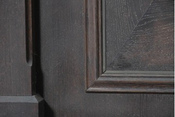 中古　オーダー特注品　ナラ材　彫刻を随所にあしらった重厚な佇まいのL字型カウンター　(R-090817)