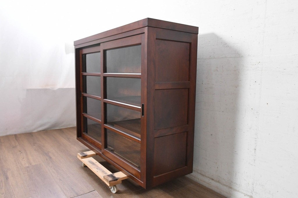《台輪取り付け加工費込み》　中古　美品　松本民芸家具　端正な引き戸が品よく映える収納棚　(R-090819)