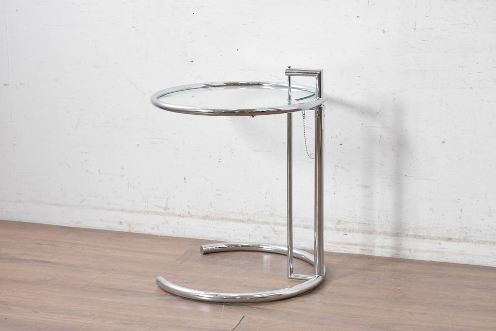 中古　Cassina ixc.(カッシーナイクスシー)取り扱い　ClassiCon(クラシコン)　Eileen Gray(アイリーン・グレイ)　ADJUSTABLE TABLE(アジャスタブルテーブル)　E1027　サイドテーブル　定価約24万円　(R-090823)