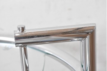 中古　Cassina ixc.(カッシーナイクスシー)取り扱い　ClassiCon(クラシコン)　Eileen Gray(アイリーン・グレイ)　ADJUSTABLE TABLE(アジャスタブルテーブル)　E1027　サイドテーブル　定価約24万円　(R-090823)