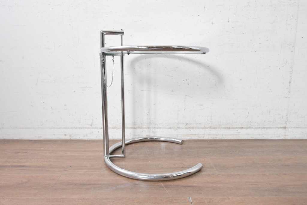 中古　Cassina ixc.(カッシーナイクスシー)取り扱い　ClassiCon(クラシコン)　Eileen Gray(アイリーン・グレイ)　ADJUSTABLE TABLE(アジャスタブルテーブル)　E1027　サイドテーブル　定価約24万円　(R-090823)