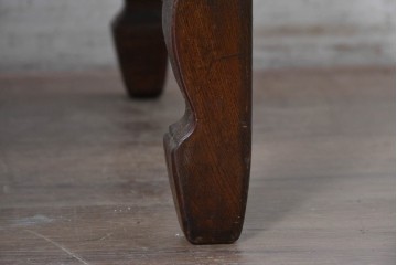 和製アンティーク　昭和初期　総欅(ケヤキ)材　波打つ脚がアクセントを添える小振りな座卓　(R-090824)