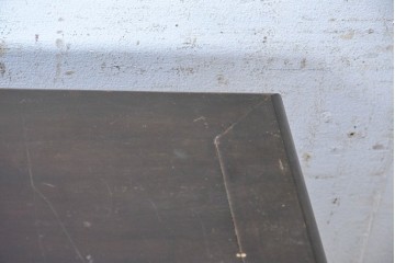 和製アンティーク　大正から昭和初期　大正ロマン　クラシカルな扉意匠を備えた両袖デスク　(R-090825)
